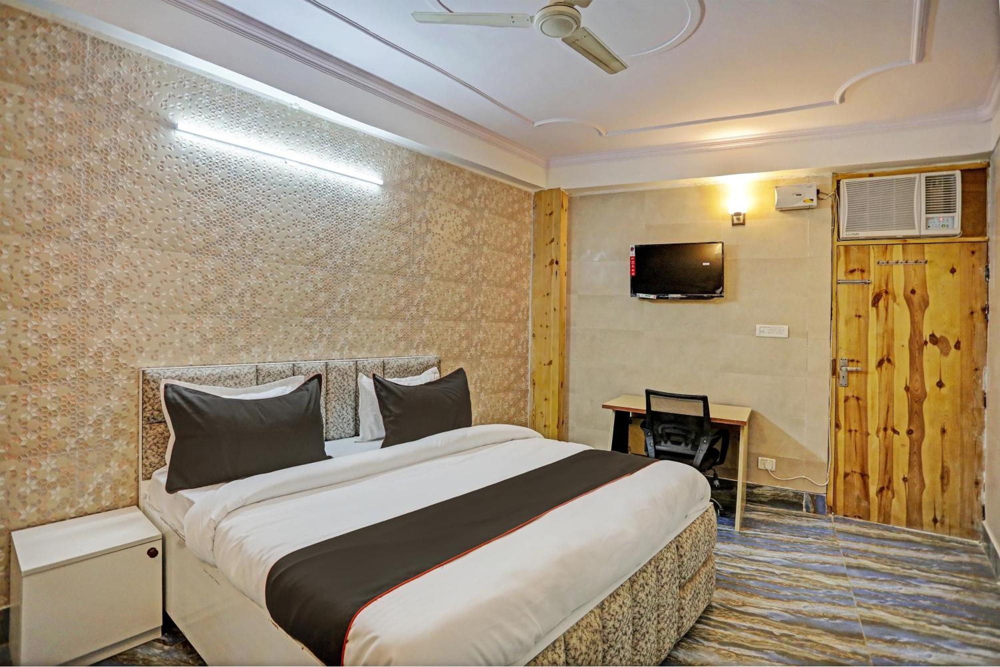 Umen Hotel Nearest Sector 66 نويدا المظهر الخارجي الصورة
