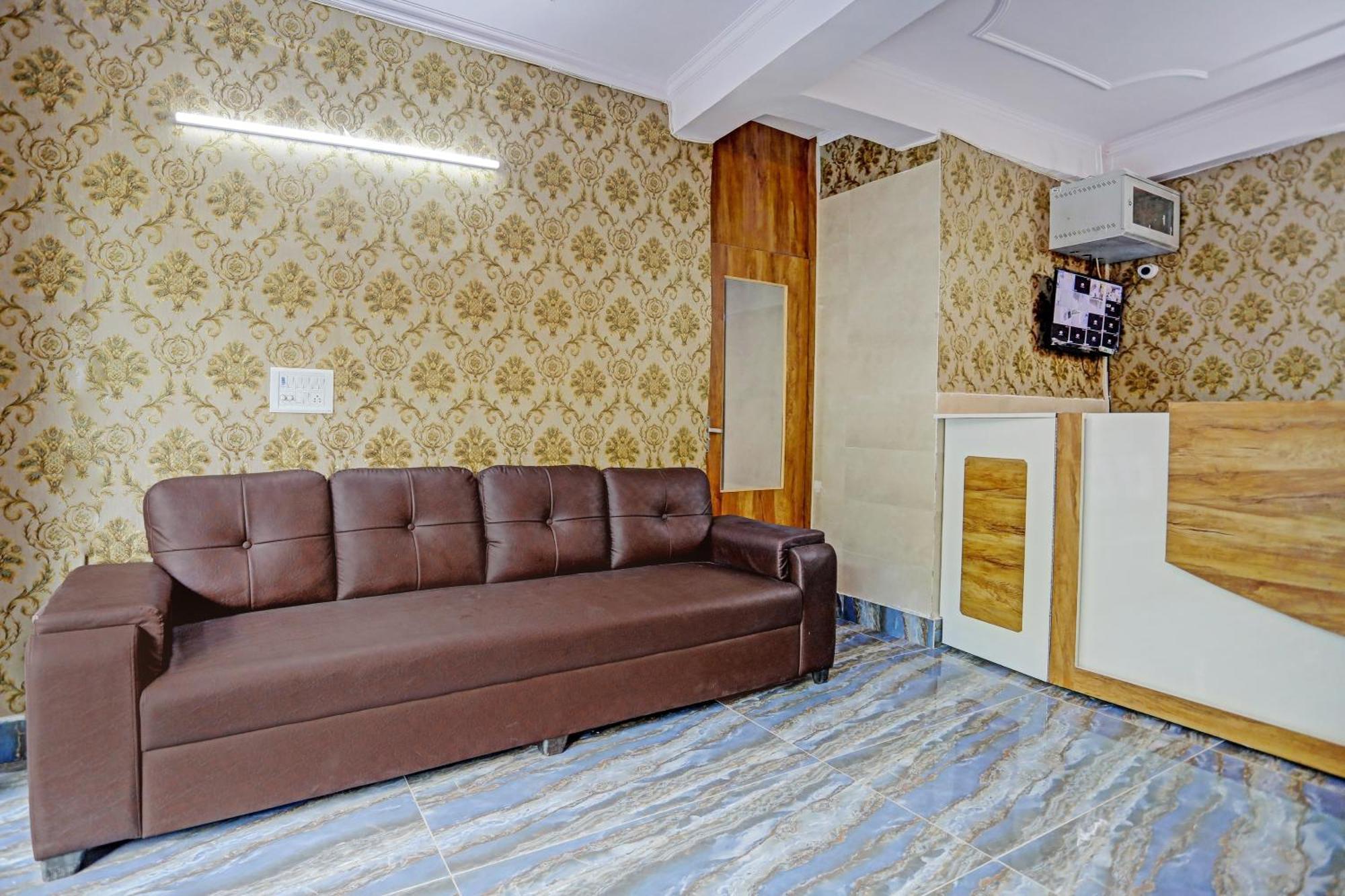 Umen Hotel Nearest Sector 66 نويدا المظهر الخارجي الصورة