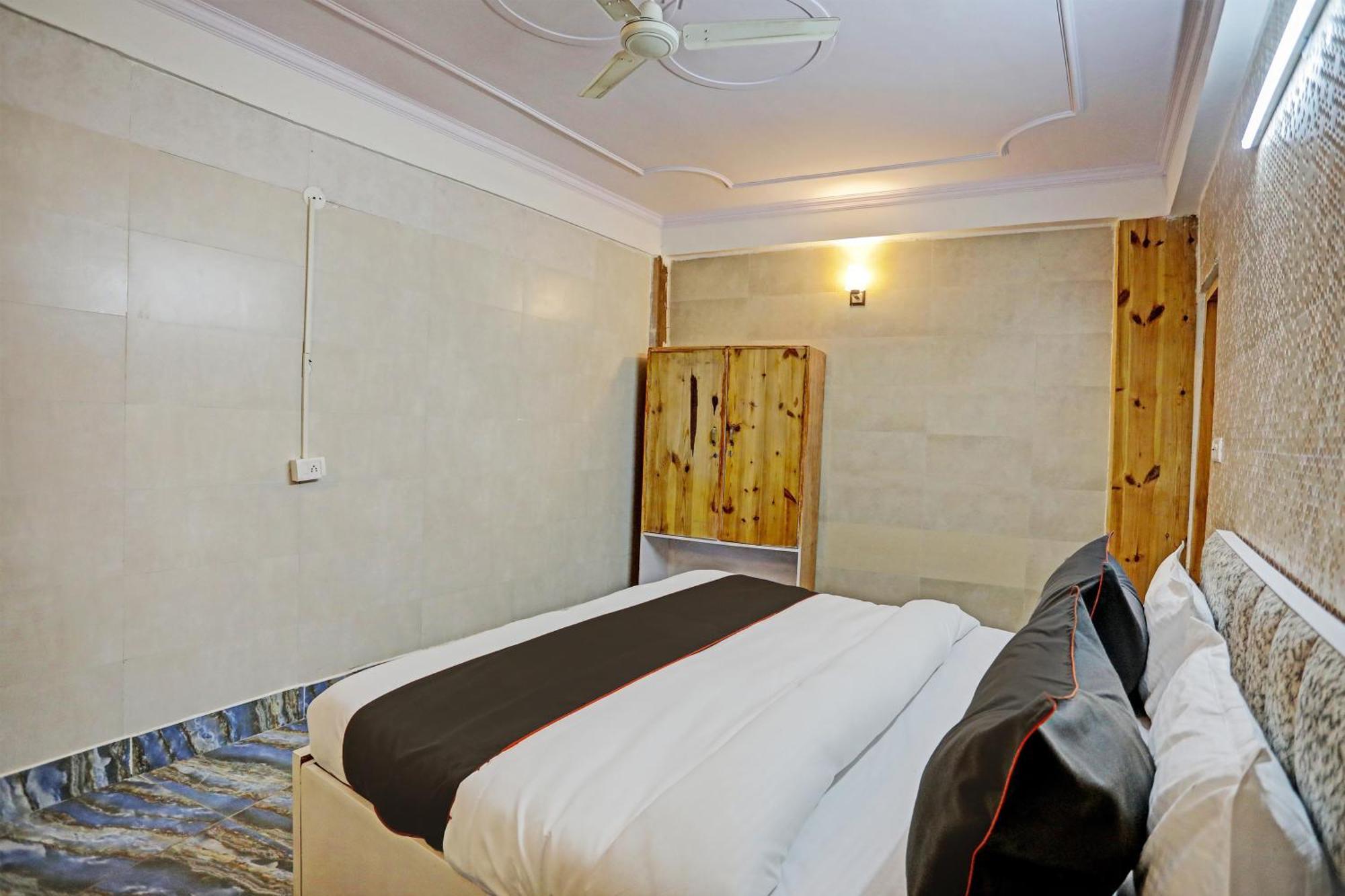 Umen Hotel Nearest Sector 66 نويدا المظهر الخارجي الصورة