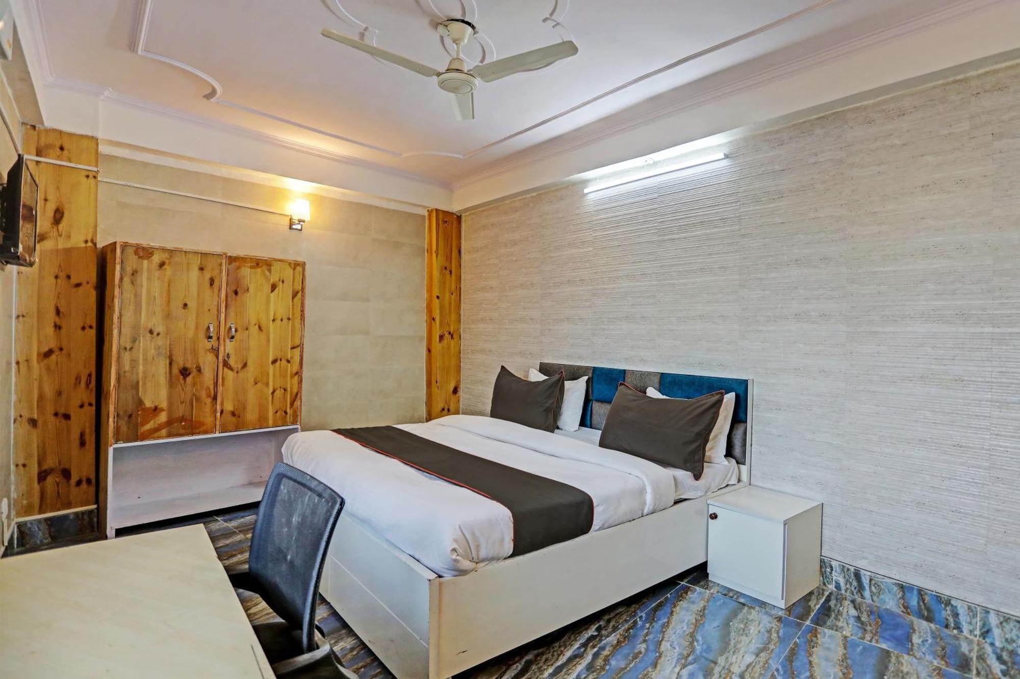 Umen Hotel Nearest Sector 66 نويدا المظهر الخارجي الصورة